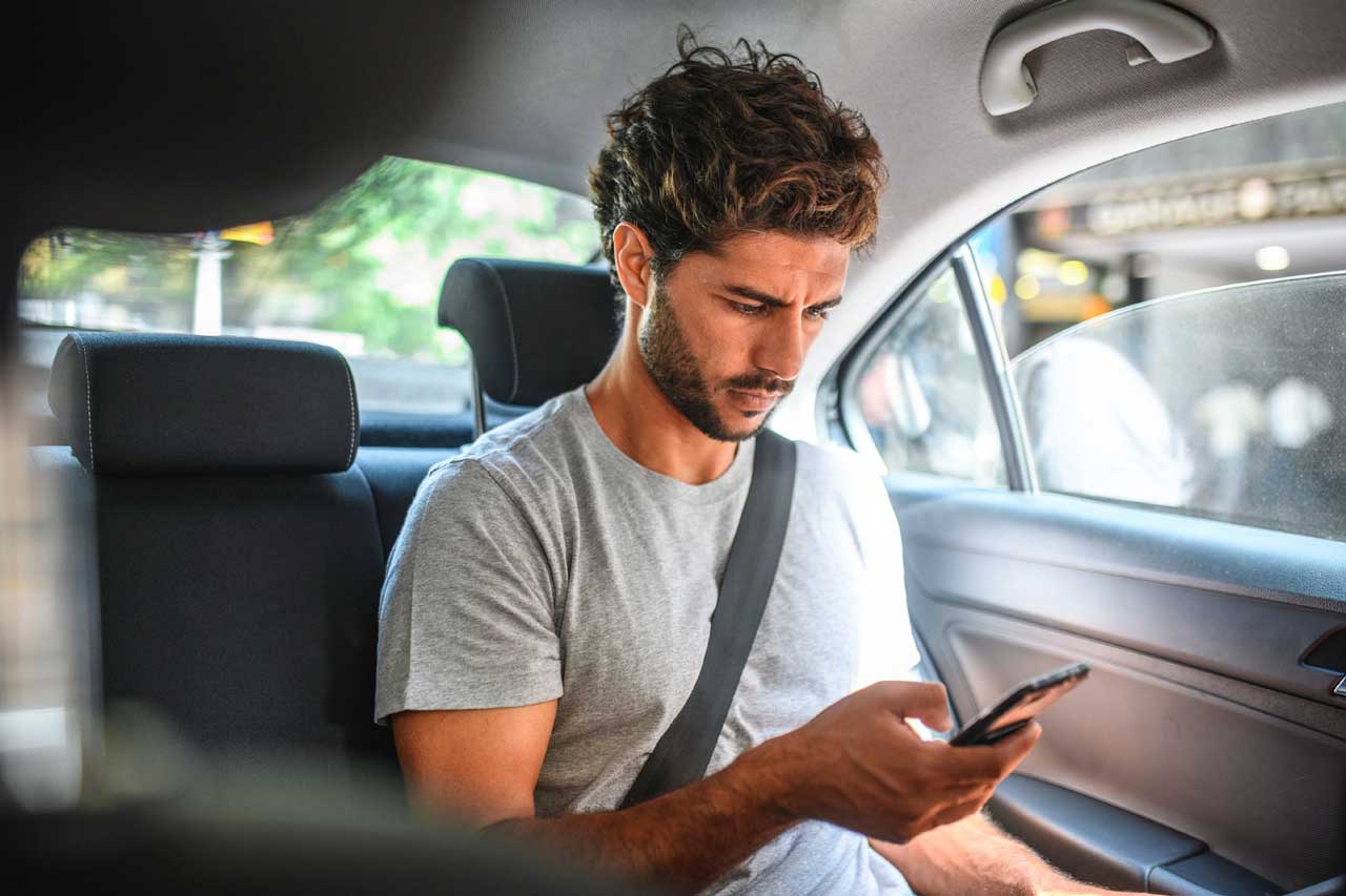 Interface of the ECO-Pedal vehicle rewards app showing the points panel and rewards for pedalling